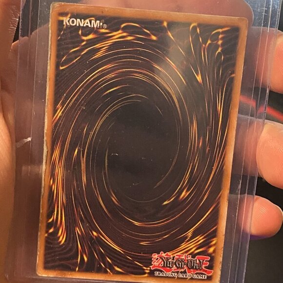 Vintage Dark Magician Yugioh Card JUMP-EN049 Shonen Jump Promo Holpgraphic - Picture 6 of 6